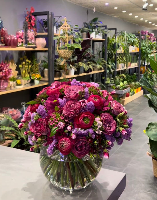 What Flowers to Order in Ottawa? A Seasonal & Occasion Guide