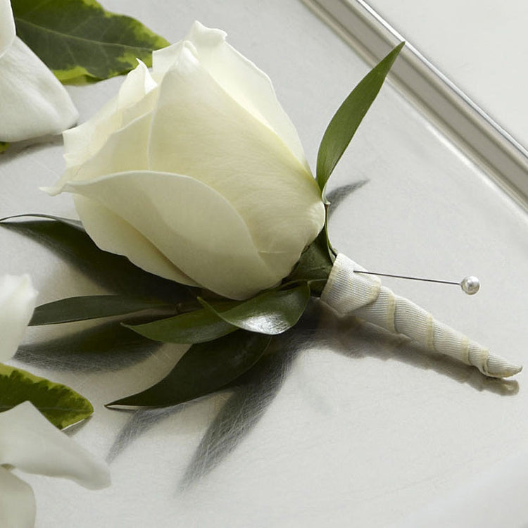  White Rose Boutonniere