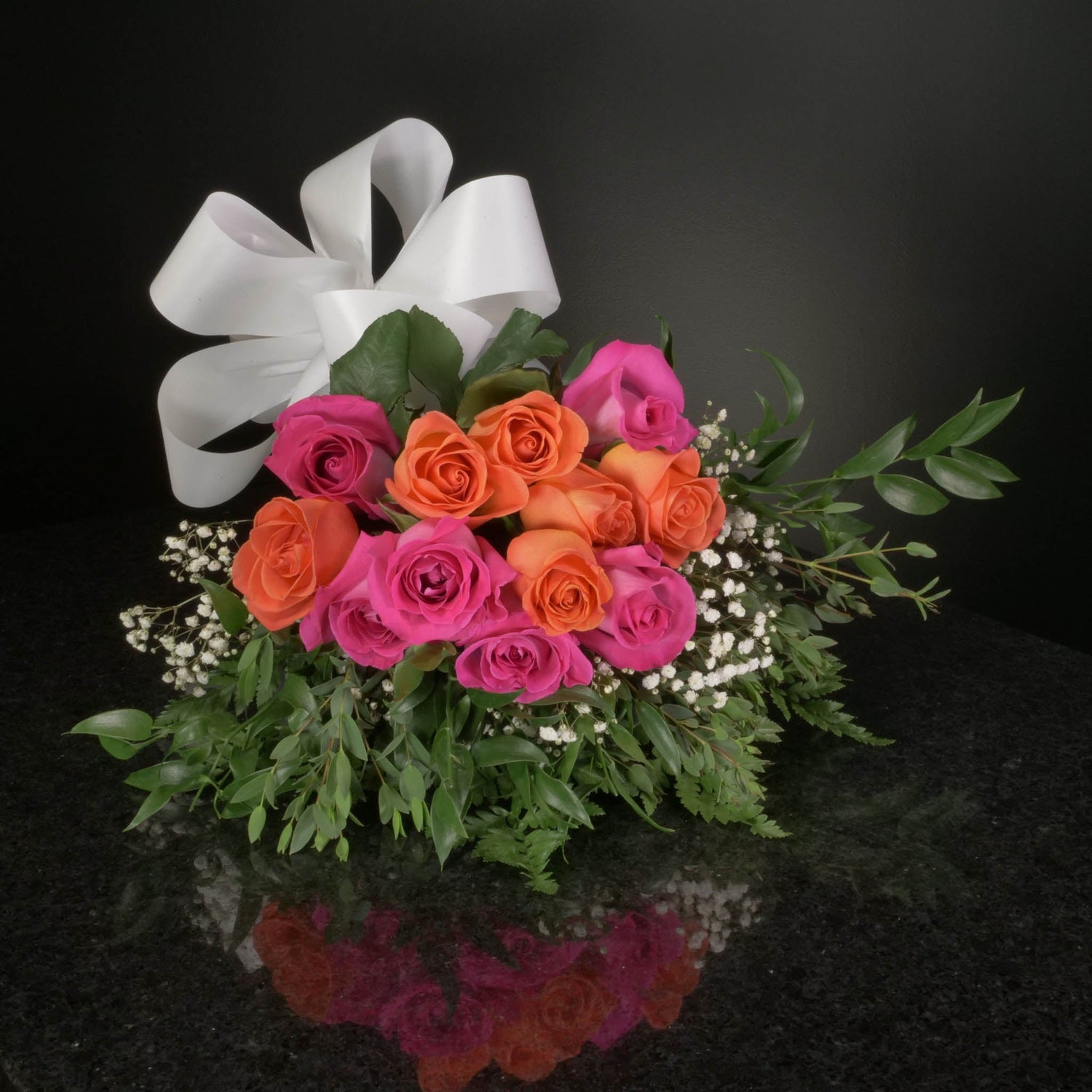  12 Roses / Hand-Tied / Fancy
