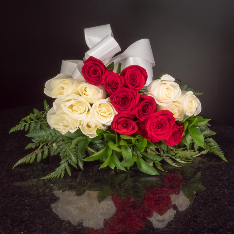  18 Roses / Hand-Tied / Basic